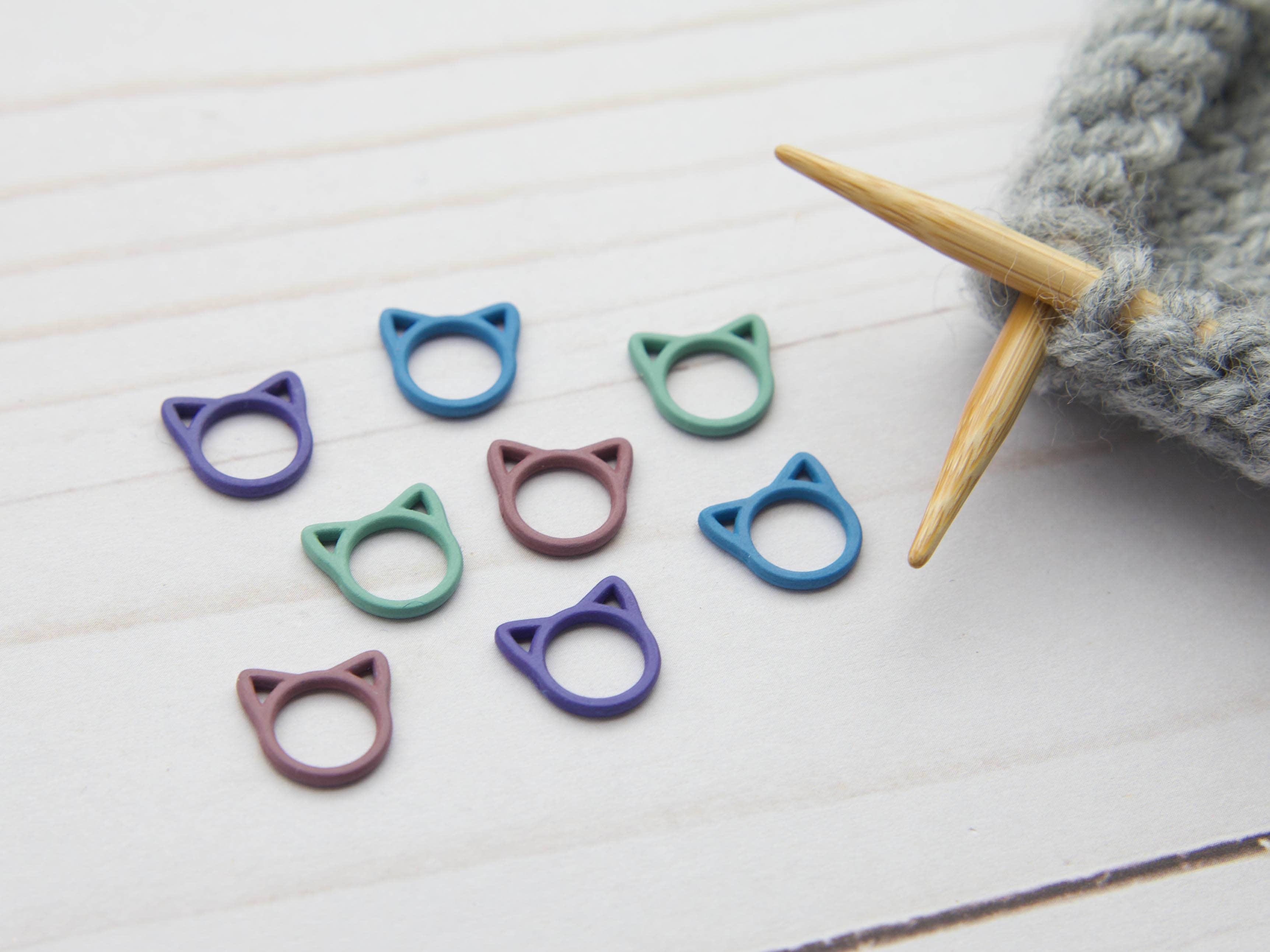 Colorful Cat Closed Ring | Stitch Markers: Colorful Mix