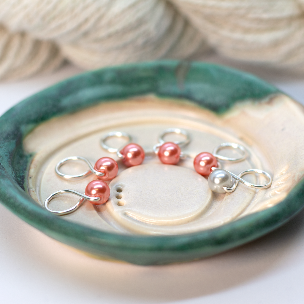 Medium Snag-free Stitch Markers : Silver: Candy rainbow