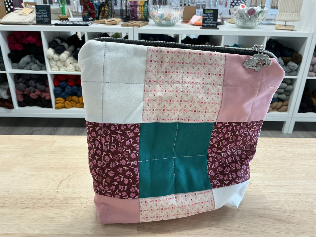 9-square quilted/zipper project bags